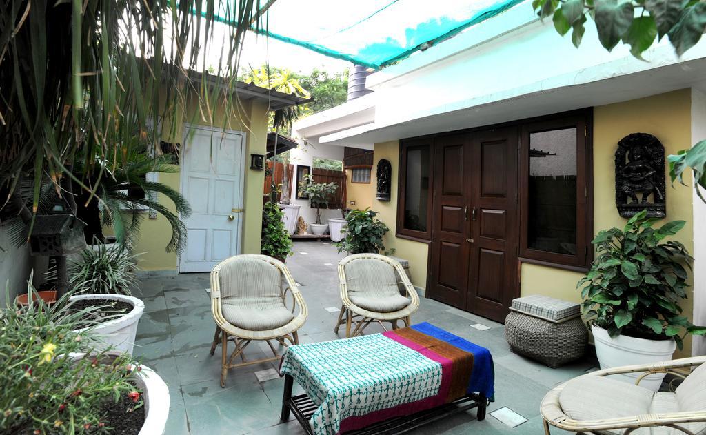 Master Bed And Breakfast Нью-Дели Экстерьер фото