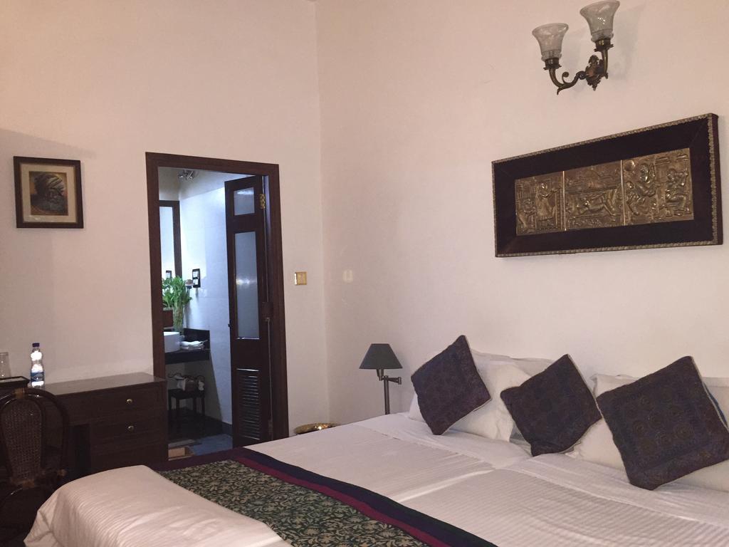 Master Bed And Breakfast Нью-Дели Номер фото